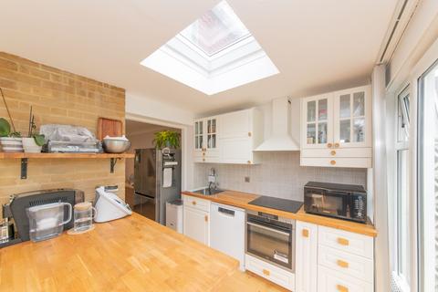 3 bedroom terraced house for sale, Bow Lane, London, N12