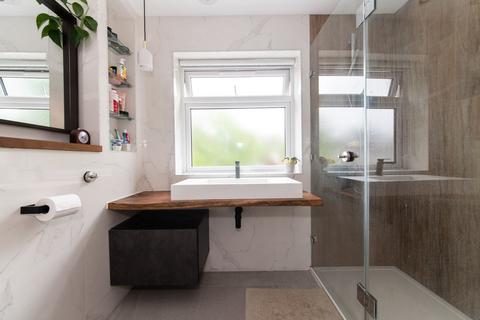3 bedroom terraced house for sale, Bow Lane, London, N12