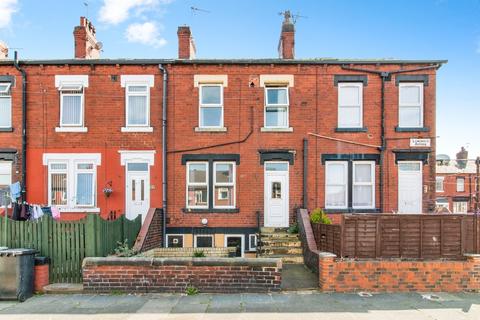Longroyd Avenue, Leeds