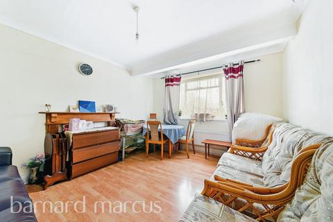 2 bedroom flat for sale, Central Gardens, Morden
