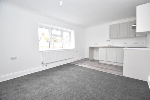 2 bedroom flat for sale, Southend Road, Hockley