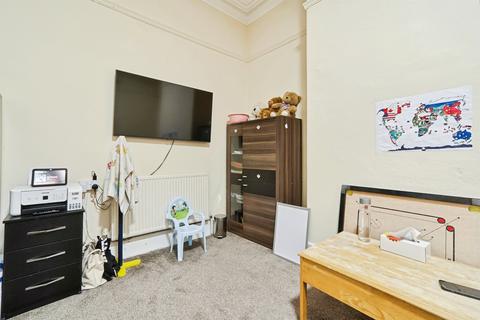 undefined, Hillcrest Avenue, Leeds