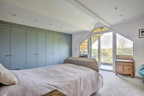 6 bedroom detached house for sale, Emville Avenue, Leeds