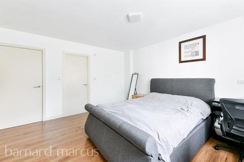 undefined, London Road, Mitcham