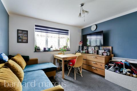 undefined, Heathfield Drive, Mitcham