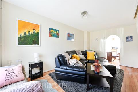 2 bedroom end of terrace house for sale, Bennetts Close, Mitcham