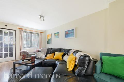 2 bedroom end of terrace house for sale, Bennetts Close, Mitcham