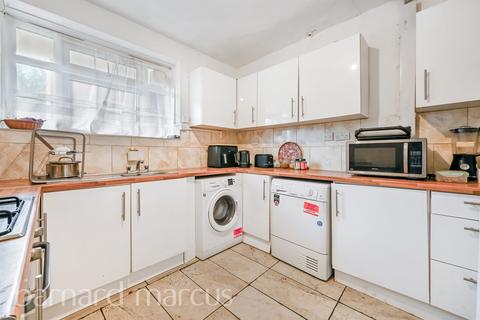 undefined, London Road, Mitcham