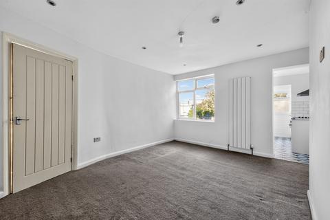 undefined, Lammas Avenue, Mitcham