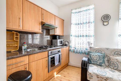 2 bedroom apartment for sale, Blackstock Road, Finsbury Park