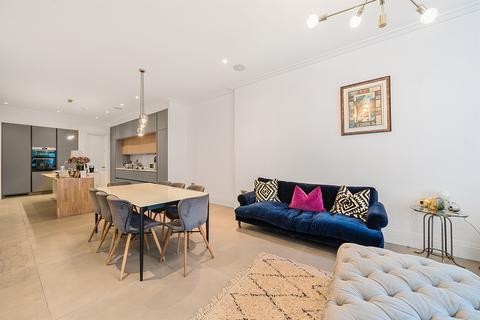 4 bedroom flat for sale, Kings Avenue, London