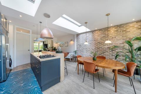 4 bedroom terraced house for sale, Ollerton Road, London