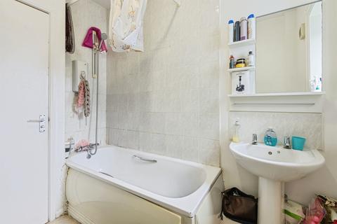 3 bedroom flat for sale, Vauxhall Street, Plymouth