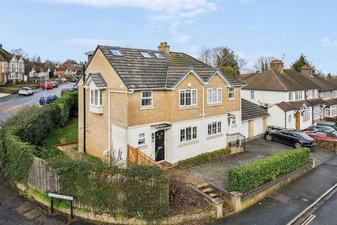 4 bedroom semi-detached house for sale, Melbourne Road, Bushey, WD23