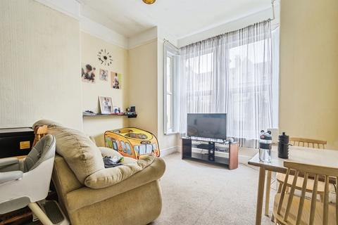 2 bedroom flat for sale, Connaught Avenue, Plymouth