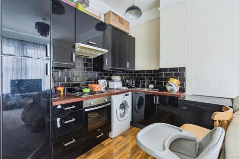 2 bedroom flat for sale, Connaught Avenue, Plymouth