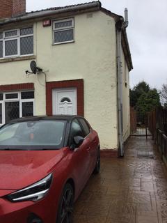 3 bedroom semi-detached house to rent, Hewitt Street, Wednesbury WS10