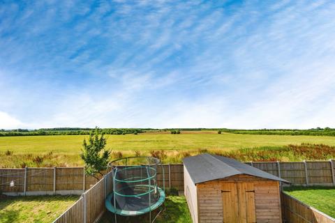 2 bedroom semi-detached house for sale, Parkinson Road, Burton-On-Trent