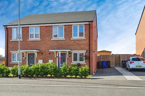 2 bedroom semi-detached house for sale, Parkinson Road, Burton-On-Trent