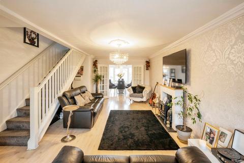 4 bedroom detached house for sale, Princess Road, Mexborough