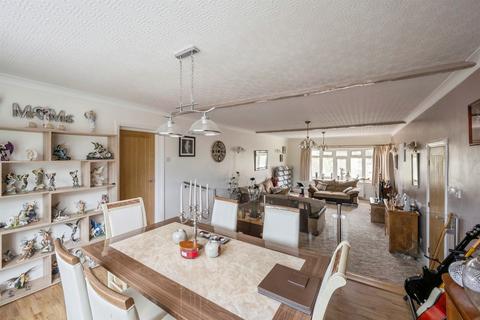 3 bedroom detached bungalow for sale, Harlington Road, Adwick-upon-Dearne, MEXBOROUGH