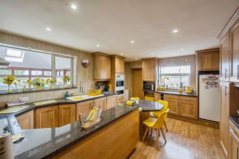 3 bedroom detached bungalow for sale, Harlington Road, Adwick-upon-Dearne, MEXBOROUGH