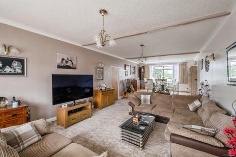 3 bedroom detached bungalow for sale, Harlington Road, Adwick-upon-Dearne, MEXBOROUGH