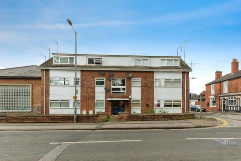 2 bedroom ground floor flat for sale, Queens Road, Hull