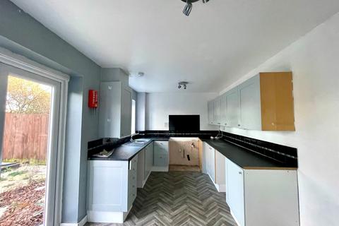 3 bedroom end of terrace house for sale, Forest Glade, Haverhill