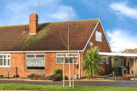 3 bedroom semi-detached bungalow for sale, Compass Road, Hull