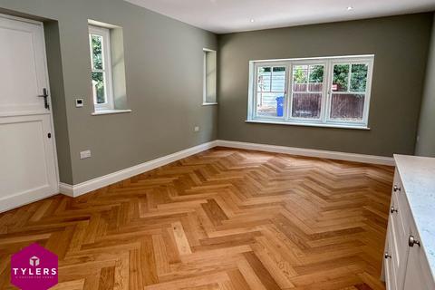 2 bedroom terraced bungalow for sale, Bury Road, Newmarket