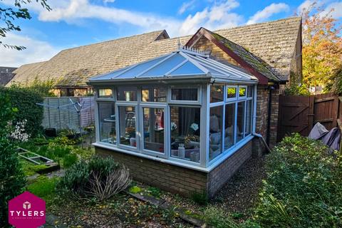 2 bedroom retirement property for sale, Ash Grove, Burwell, Cambridge