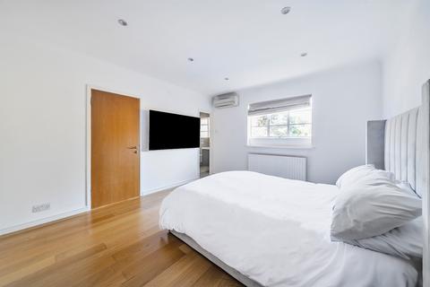 5 bedroom semi-detached house for sale, Brim Hill, London