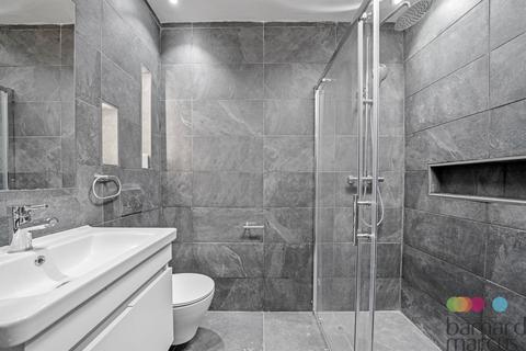 1 bedroom retirement property for sale, Friern Watch Avenue, London