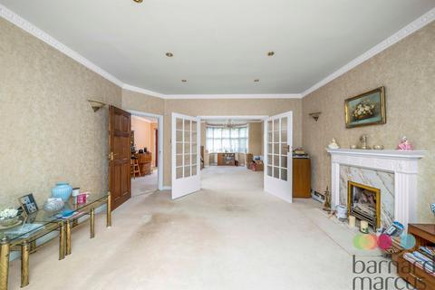 undefined, Edgeworth Crescent, London