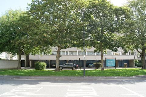 undefined, Mountbatten Square, Ward Royal, Windsor, Berkshire, SL4