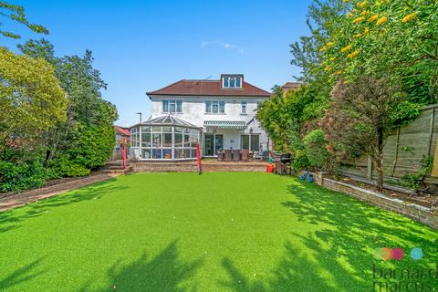undefined, Faber Gardens, London