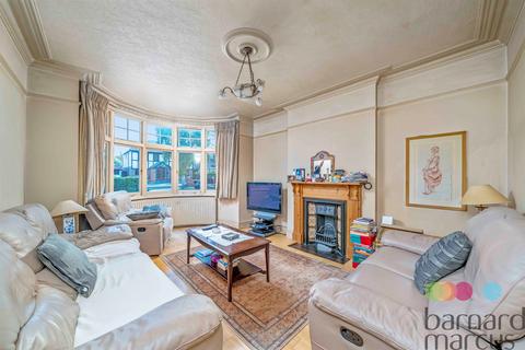 4 bedroom semi-detached house for sale, Ravensdale Avenue, London
