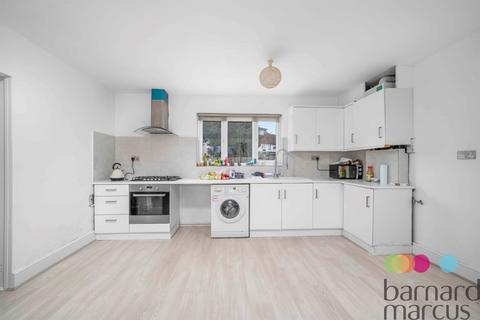 3 bedroom semi-detached house for sale, Summers Lane, London