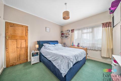 3 bedroom terraced house for sale, Horsham Avenue, London