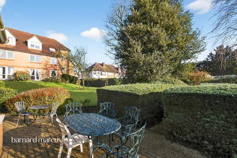 2 bedroom retirement property for sale, Mayfield Avenue, London