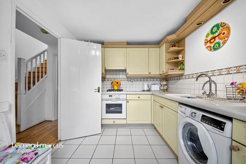 3 bedroom end of terrace house for sale, Ribblesdale Avenue, London