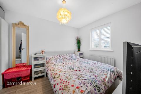 3 bedroom end of terrace house for sale, Ribblesdale Avenue, London