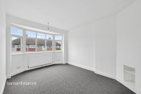 3 bedroom end of terrace house for sale, Chatsworth Gardens, New Malden