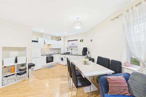 2 bedroom flat for sale, Butler Close, Edgware