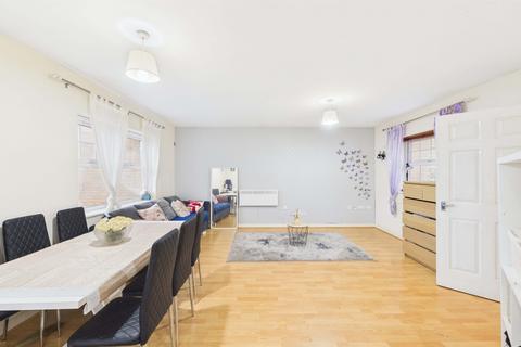 2 bedroom flat for sale, Butler Close, Edgware
