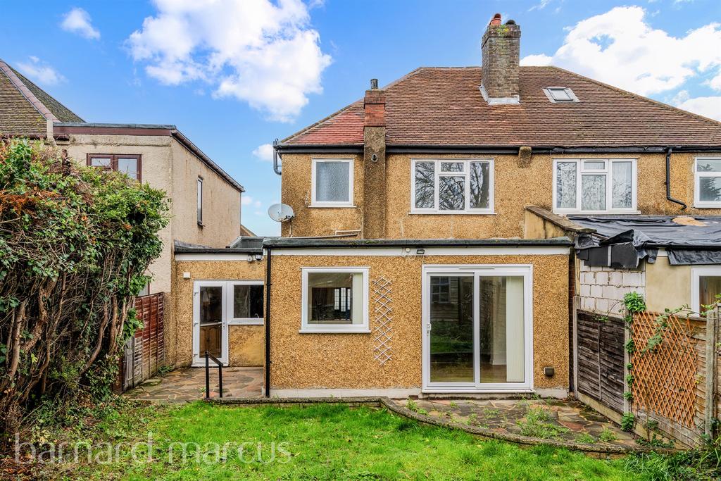 Detached house exterior, garden