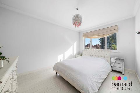 4 bedroom semi-detached house for sale, Waterfall Road, London
