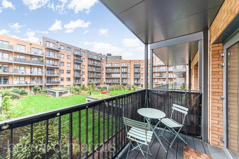 2 bedroom apartment for sale, St. Johns Road, New Malden