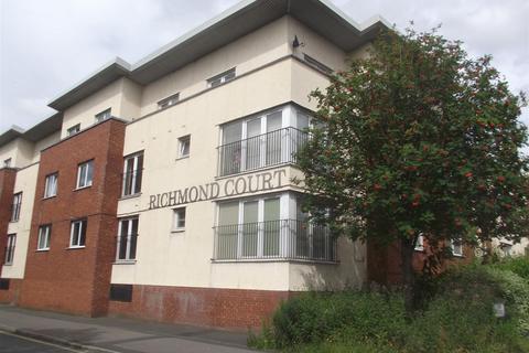 2 bedroom apartment to rent, Richmond Court, Salford, M3